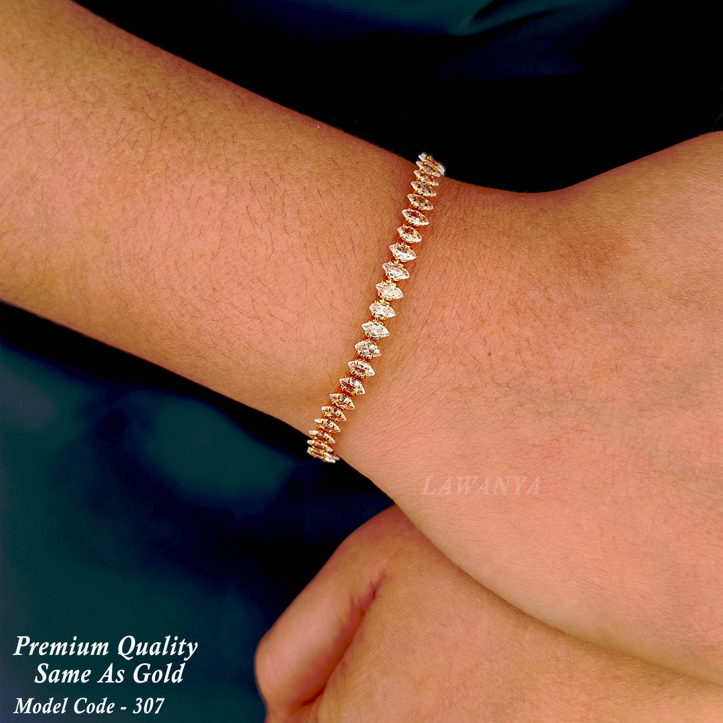 Elegant White Stone Bracelet – Gold-Plated & Adjustable