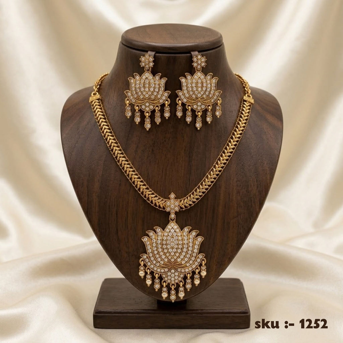 Elegant Lotus Necklace Set with Matching Earrings SKU 1252