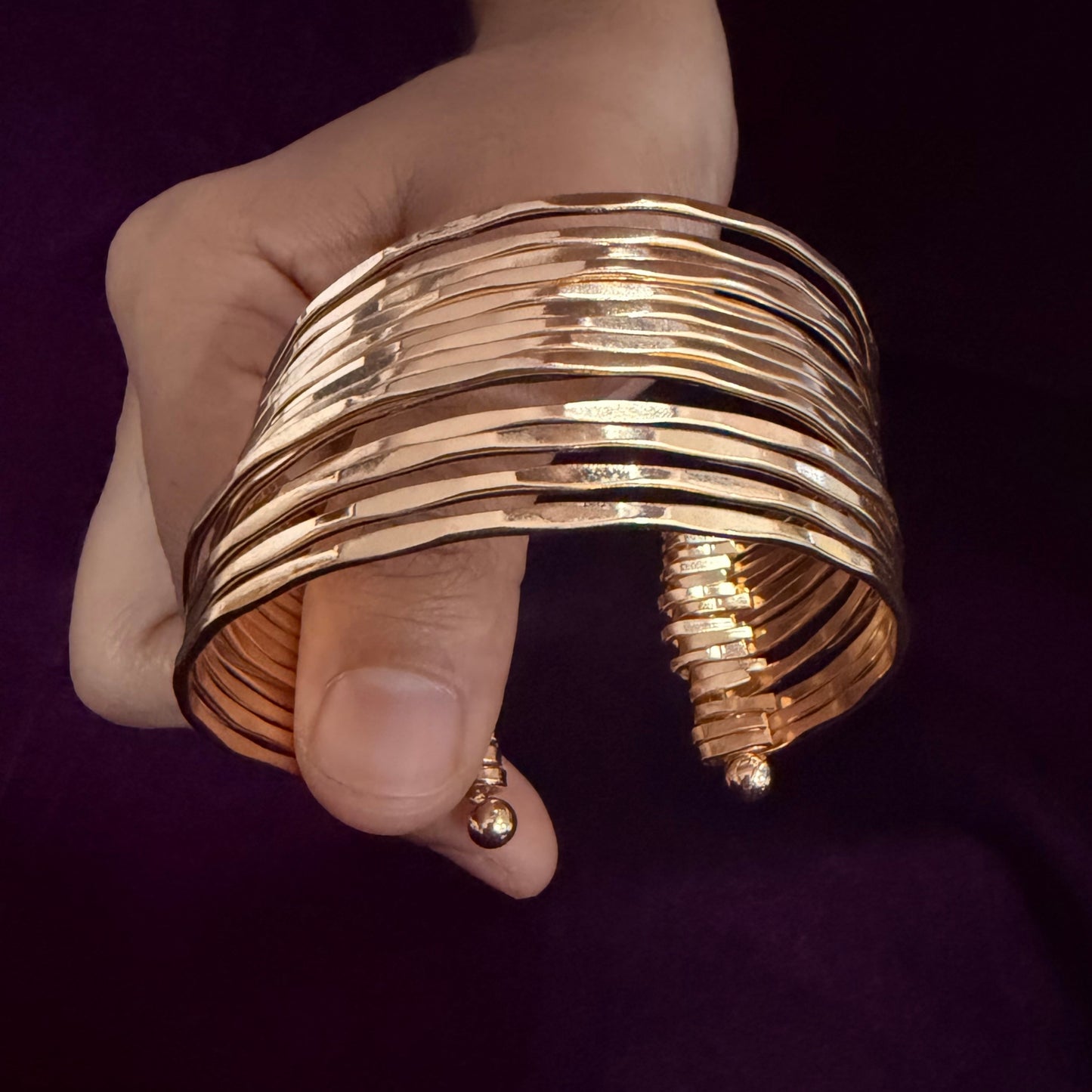 🔥 Royal Hammered Gold Cuff Bracelet – Premium Statement Kada for Women ✨ sku 1116