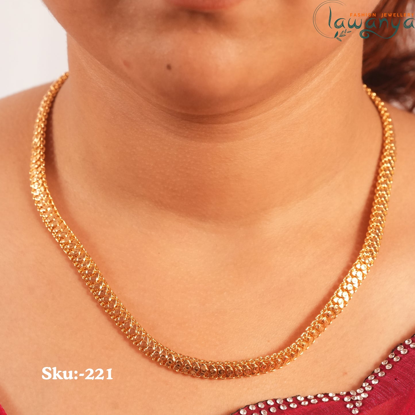 18-Inch High-polished Gold-Plated Chain Double-layered mesh design for a rich traditional appeal