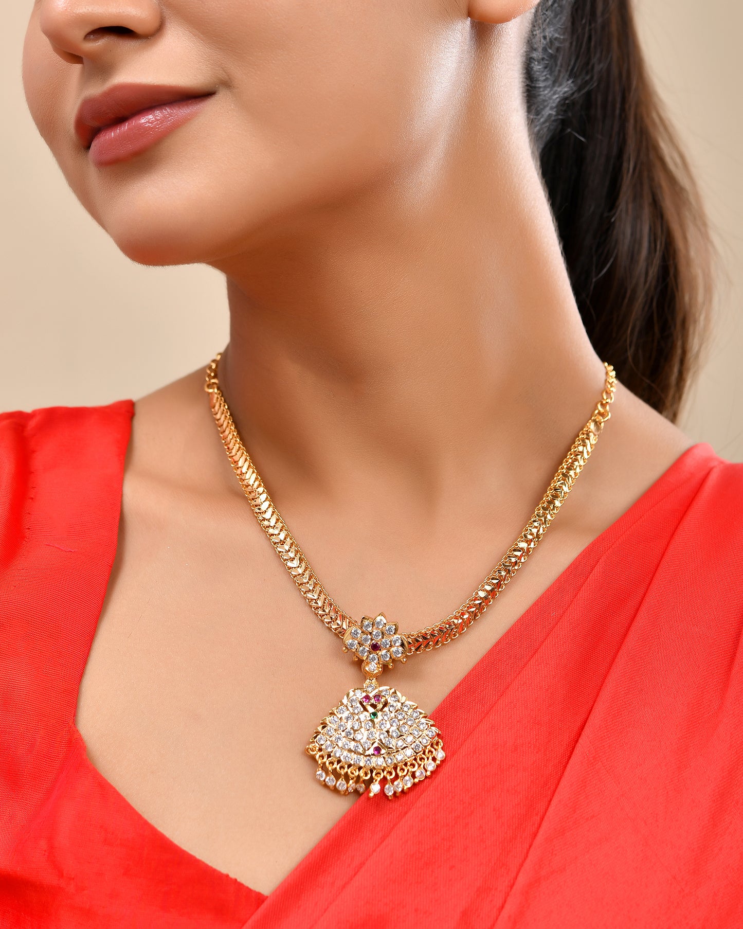 Stunning Swan Necklace with Superior Quality